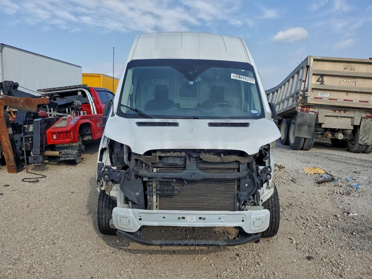 Ford Transit T-250 Image 4