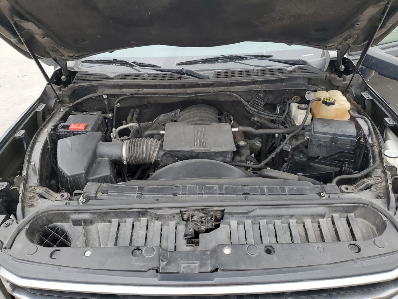 GMC Sierra K2500 At4 Image 5