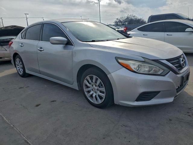 Nissan Altima 2.5 Image 11