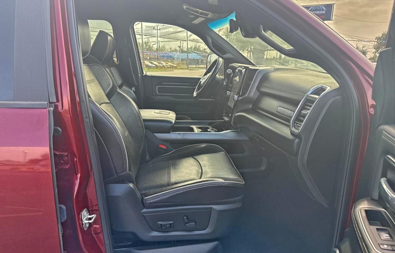 Ram 3500 Laramie Image 8