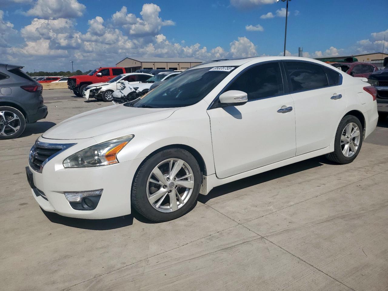 Nissan Altima 2.5 Image 1