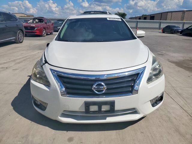 Nissan Altima 2.5 Image 3