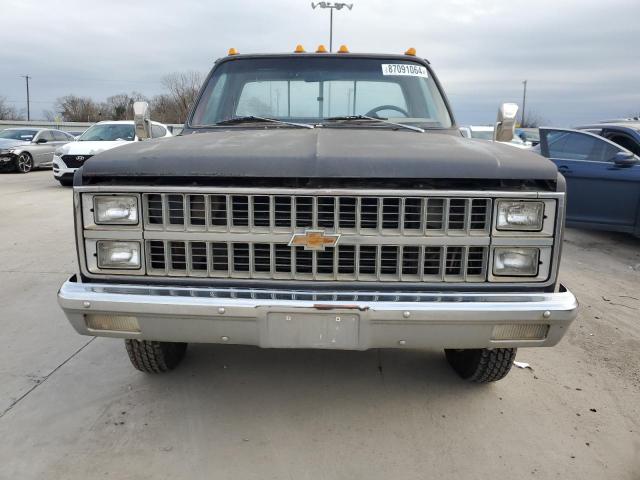 Chevrolet C30 Image 8