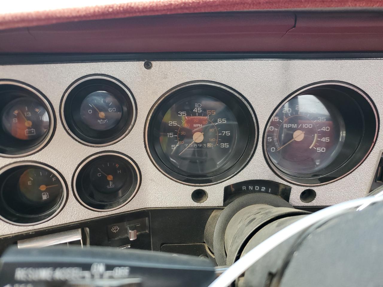 Chevrolet C30 Image 9