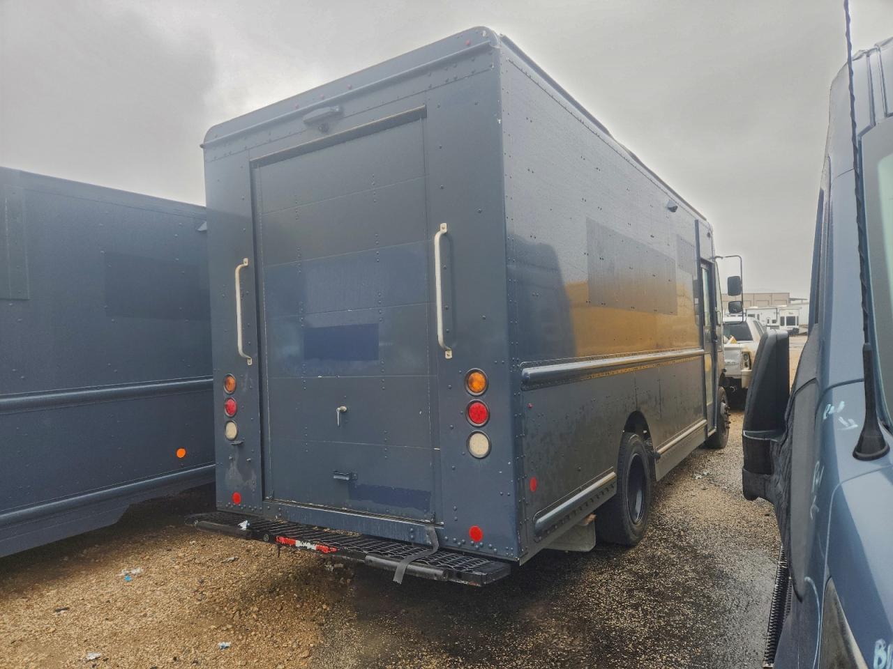 Freightliner Mt45 M Line Walk-in Van Image 8