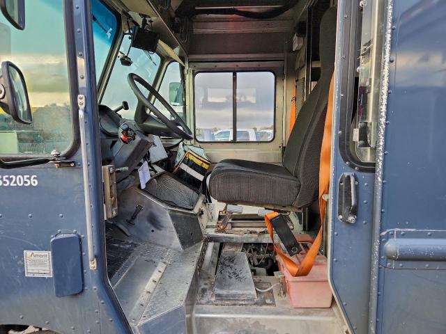 Freightliner Mt45 M Line Walk-in Van Image 9