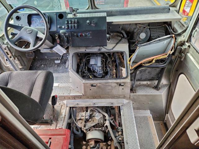 Freightliner Mt45 M Line Walk-in Van Image 3