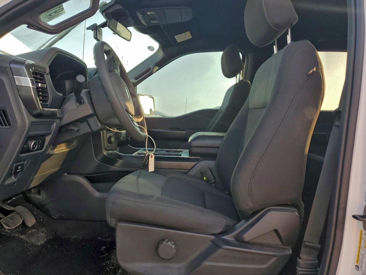 Ford F-150 Stx Image 2