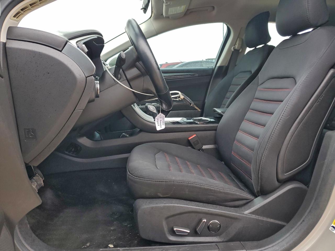 Ford Fusion Se Image 7