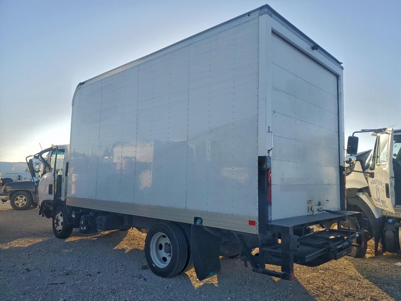 Isuzu Npr Xd Image 13