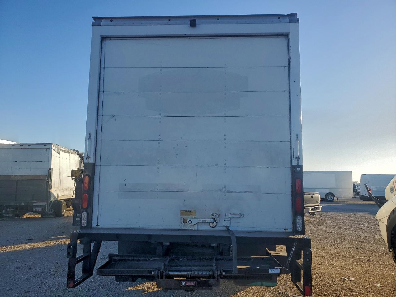 Isuzu Npr Xd Image 12