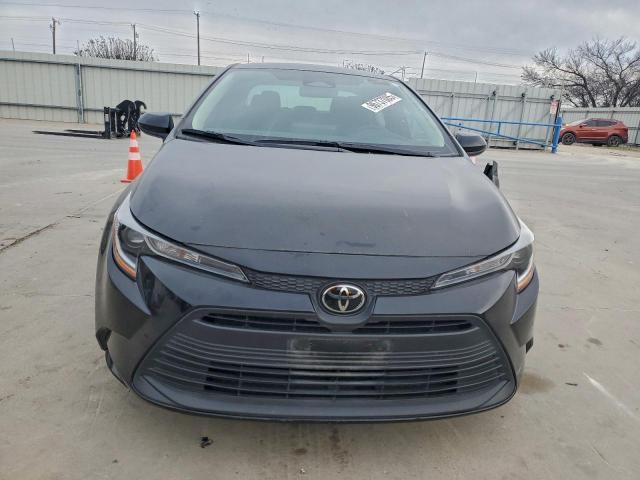 Toyota Corolla Le Image 9