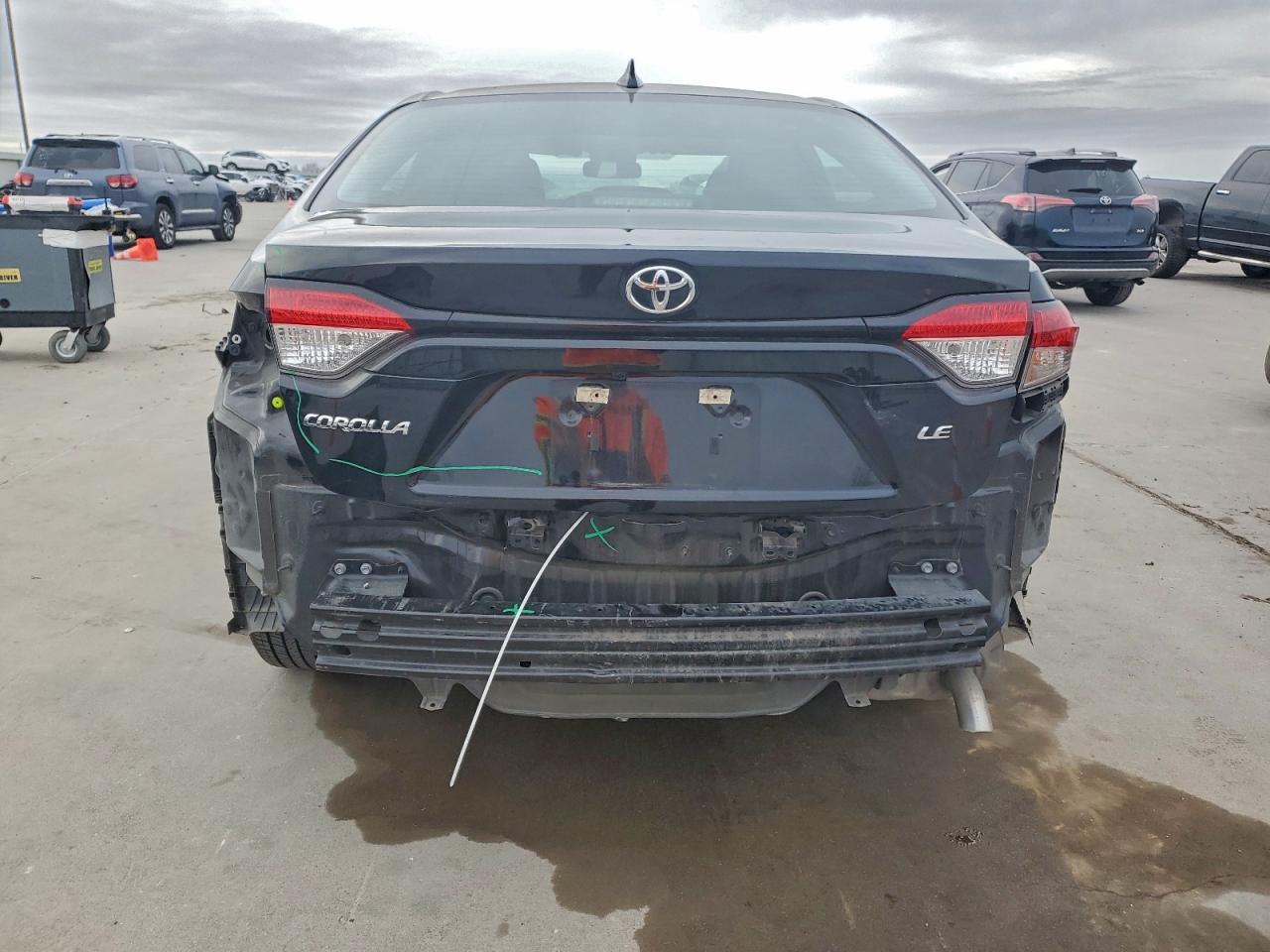 Toyota Corolla Le Image 4