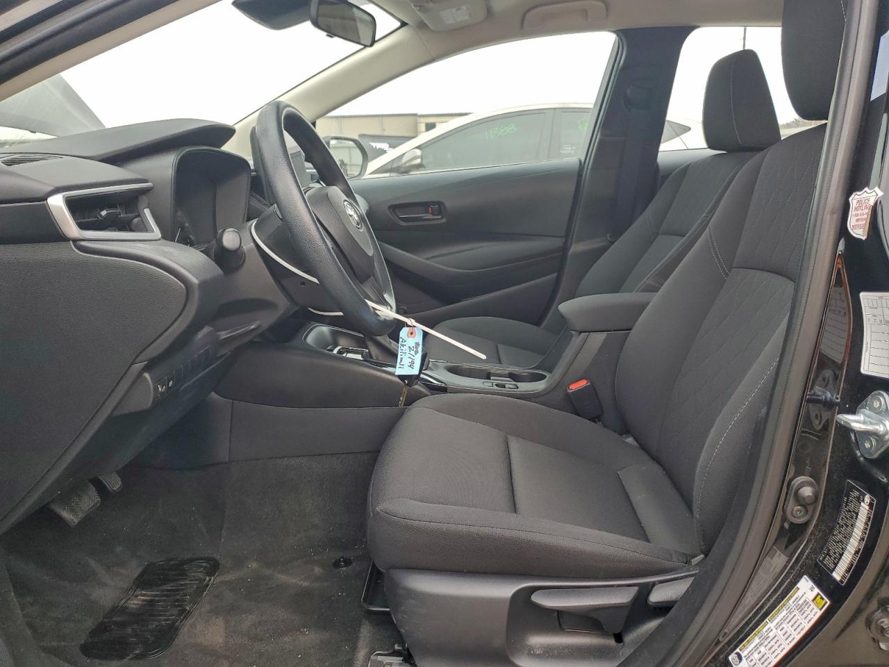 Toyota Corolla Le Image 10