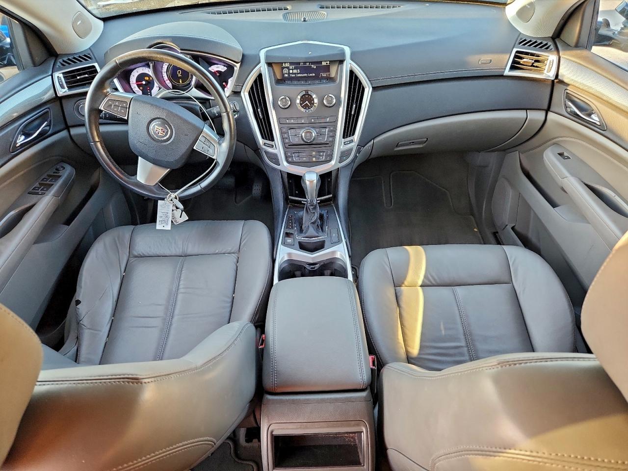 Cadillac SRX Image 10