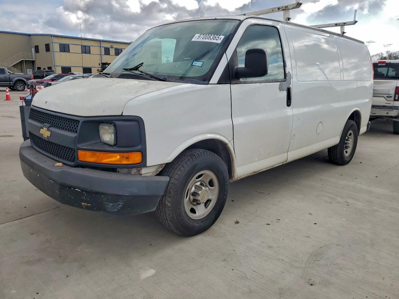 Chevrolet Express Image 1