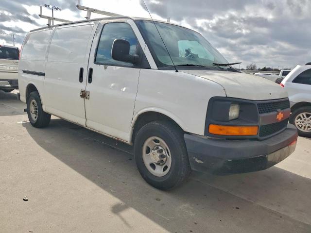 Chevrolet Express Image 11