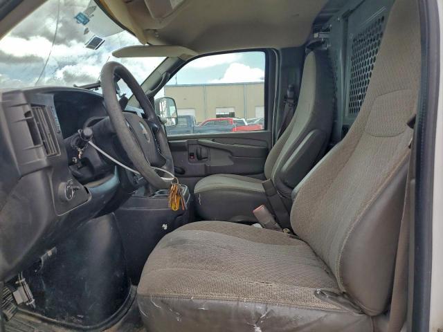 Chevrolet Express Image 5