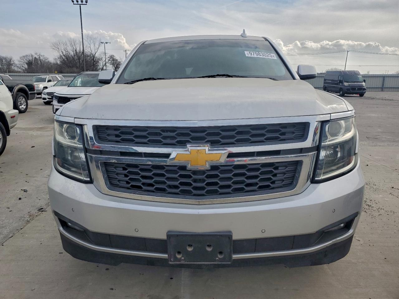 Chevrolet Suburban C1500 Lt Image 9