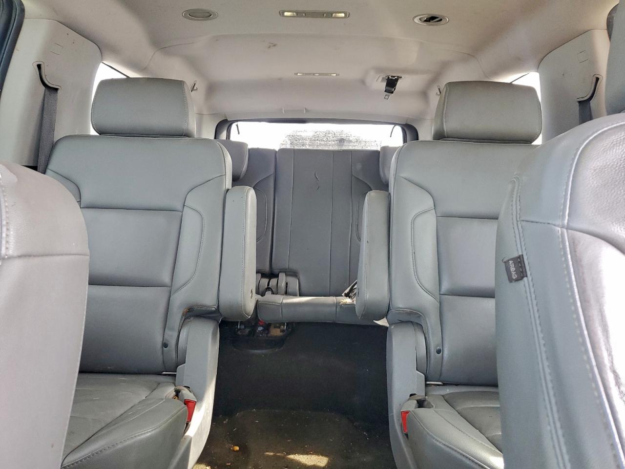 Chevrolet Suburban C1500 Lt Image 11