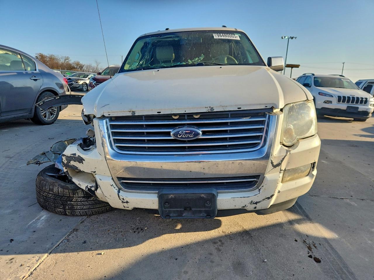 Ford Explorer Limited Image 11