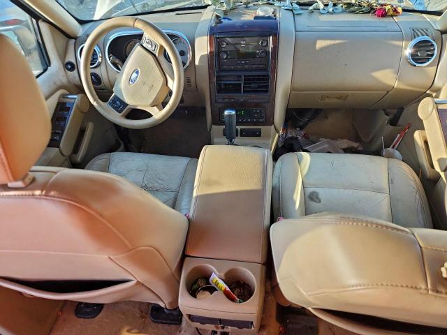 Ford Explorer Limited Image 2