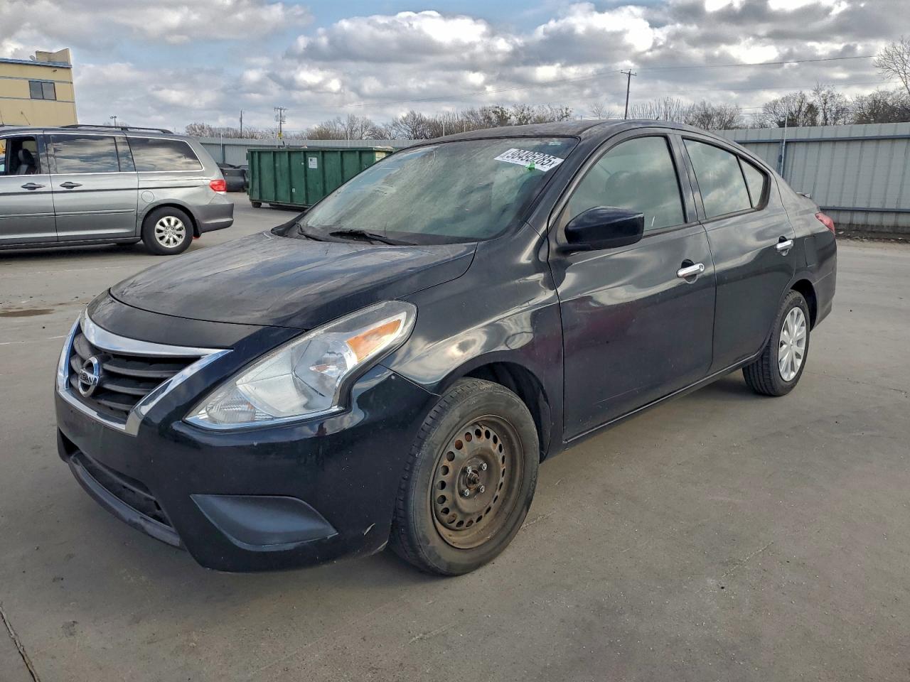 Nissan Versa S Image 1
