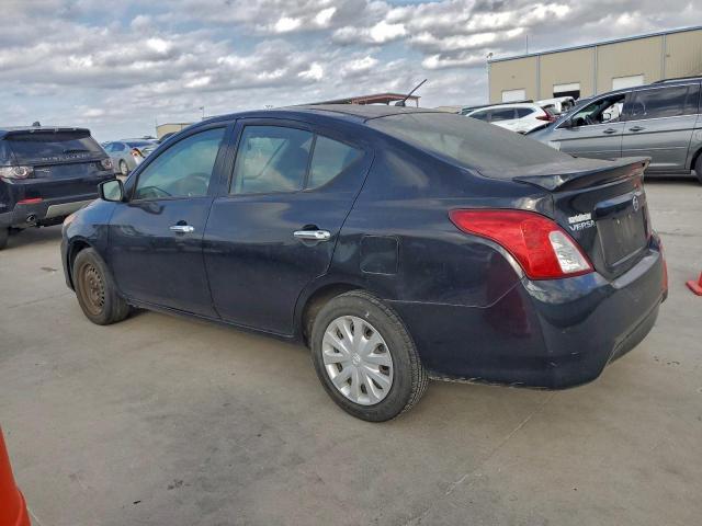Nissan Versa S Image 3