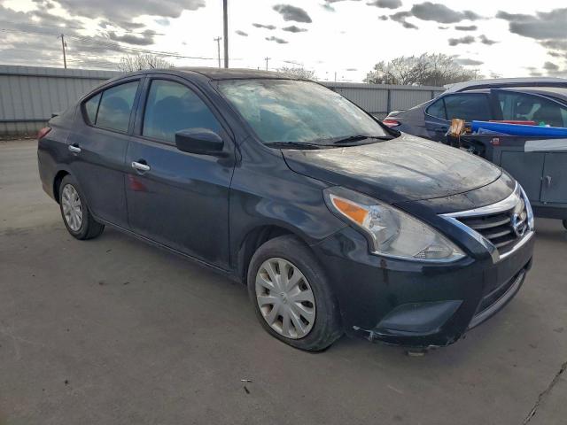 Nissan Versa S Image 4