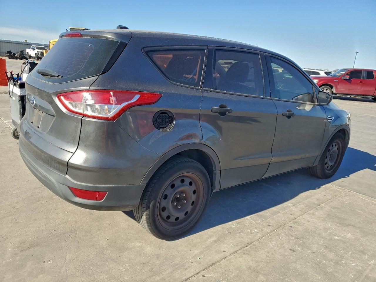 Ford Escape S Image 3