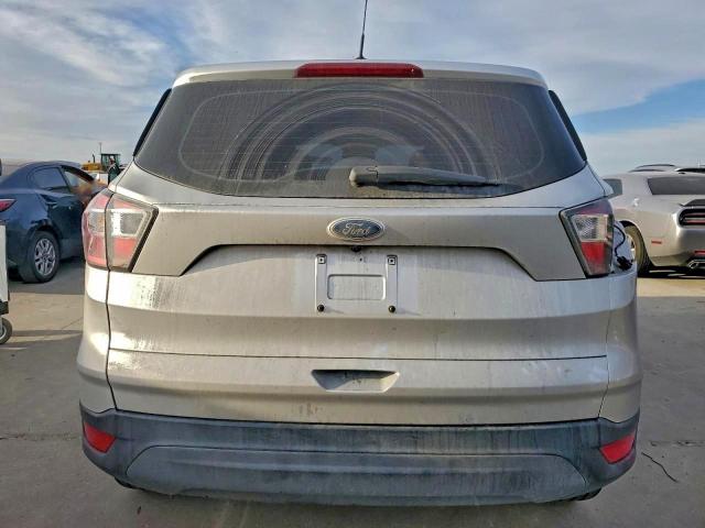 Ford Escape S Image 2