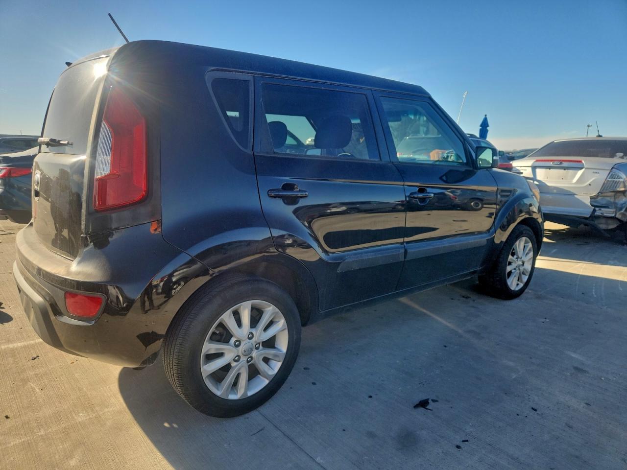 Kia Soul + Image 6