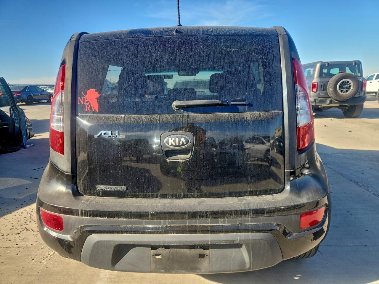 Kia Soul + Image 11