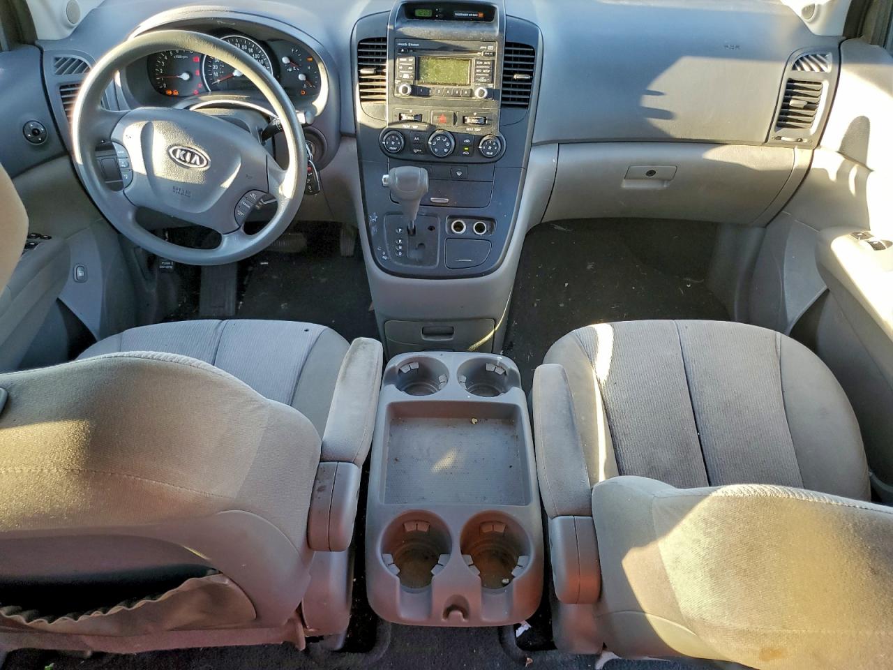Kia Sedona Lx Image 6