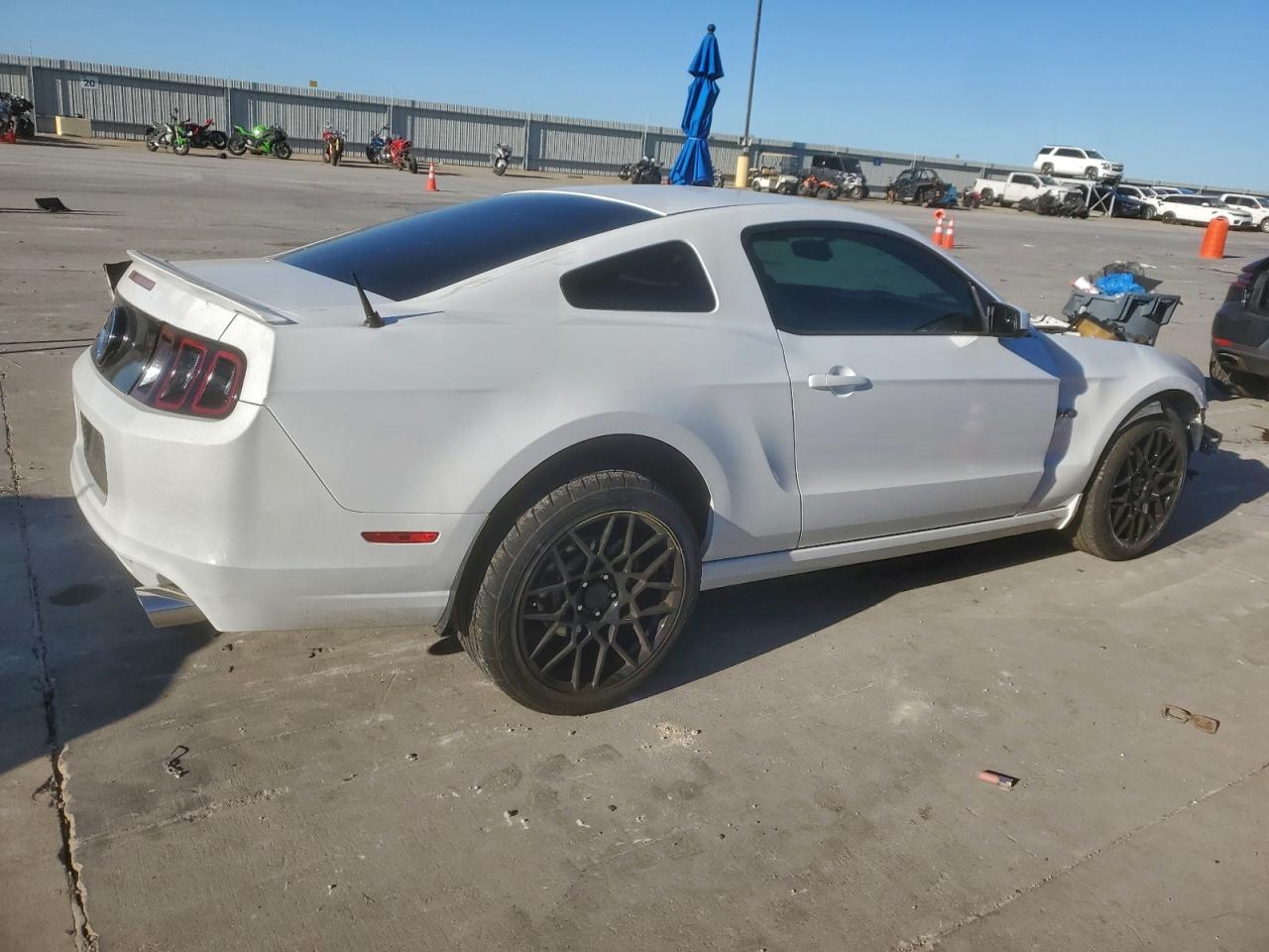 Ford Mustang Gt Image 3