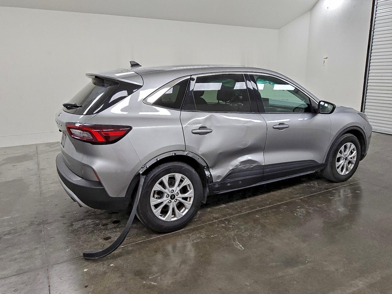 Ford Escape Active Image 4