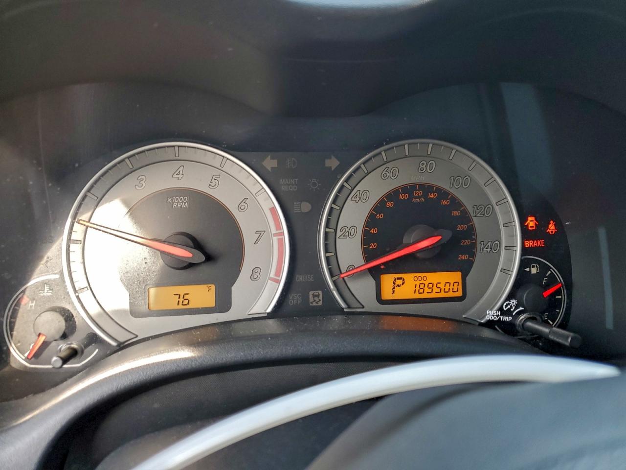 Toyota Corolla Base Image 9