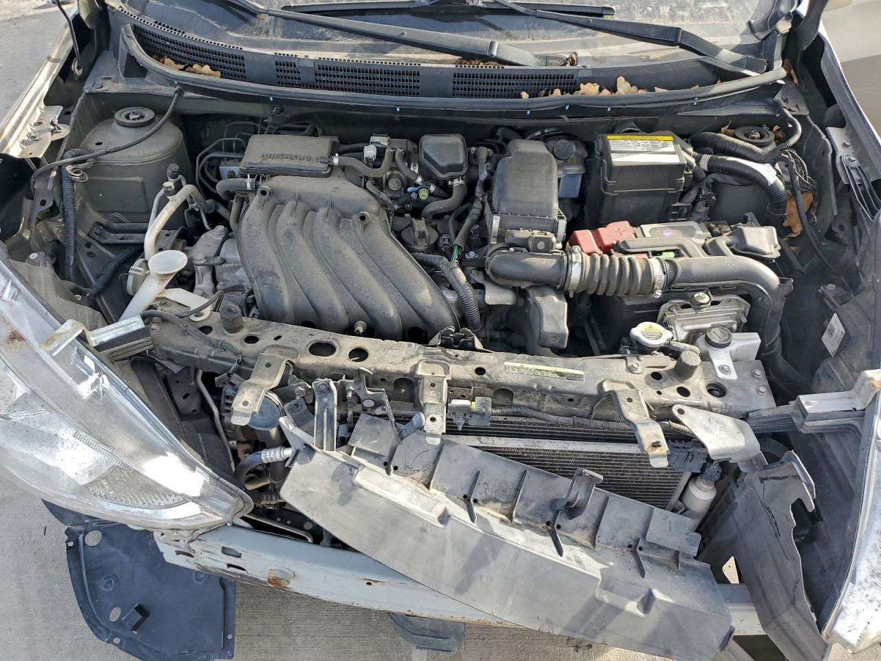 Nissan Versa S Image 9