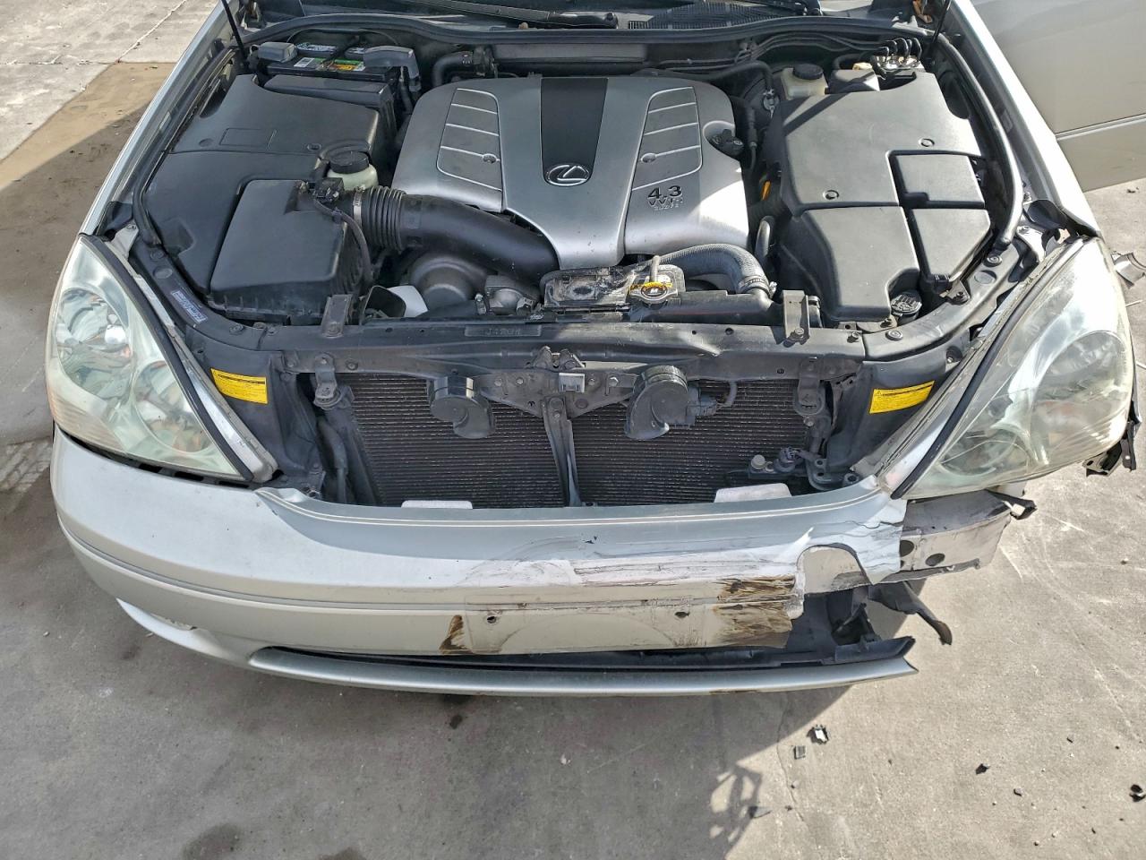 Lexus LS 430 Image 12