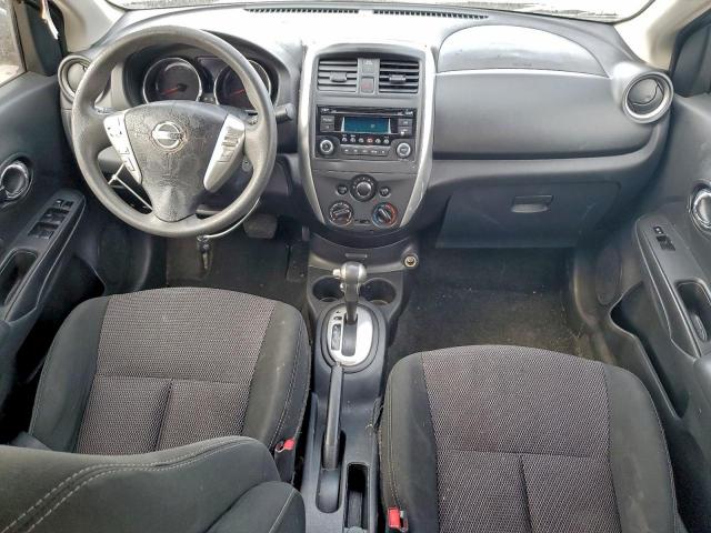 Nissan Versa S Image 6