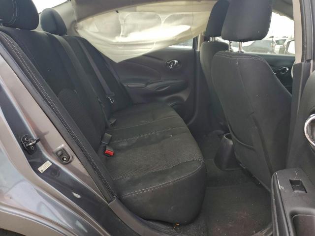 Nissan Versa S Image 7