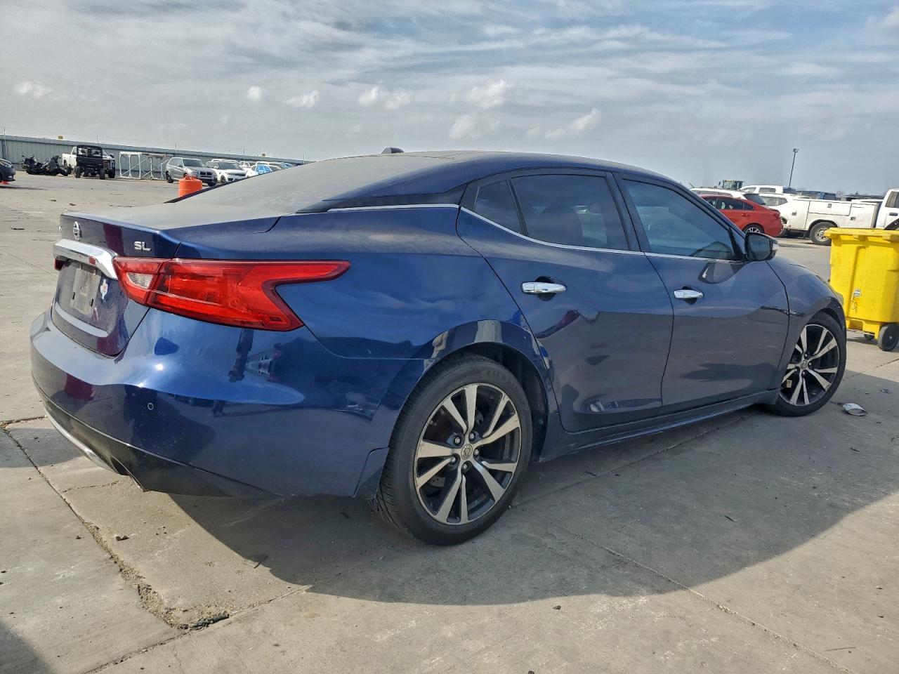 Nissan Maxima 3.5s Image 3