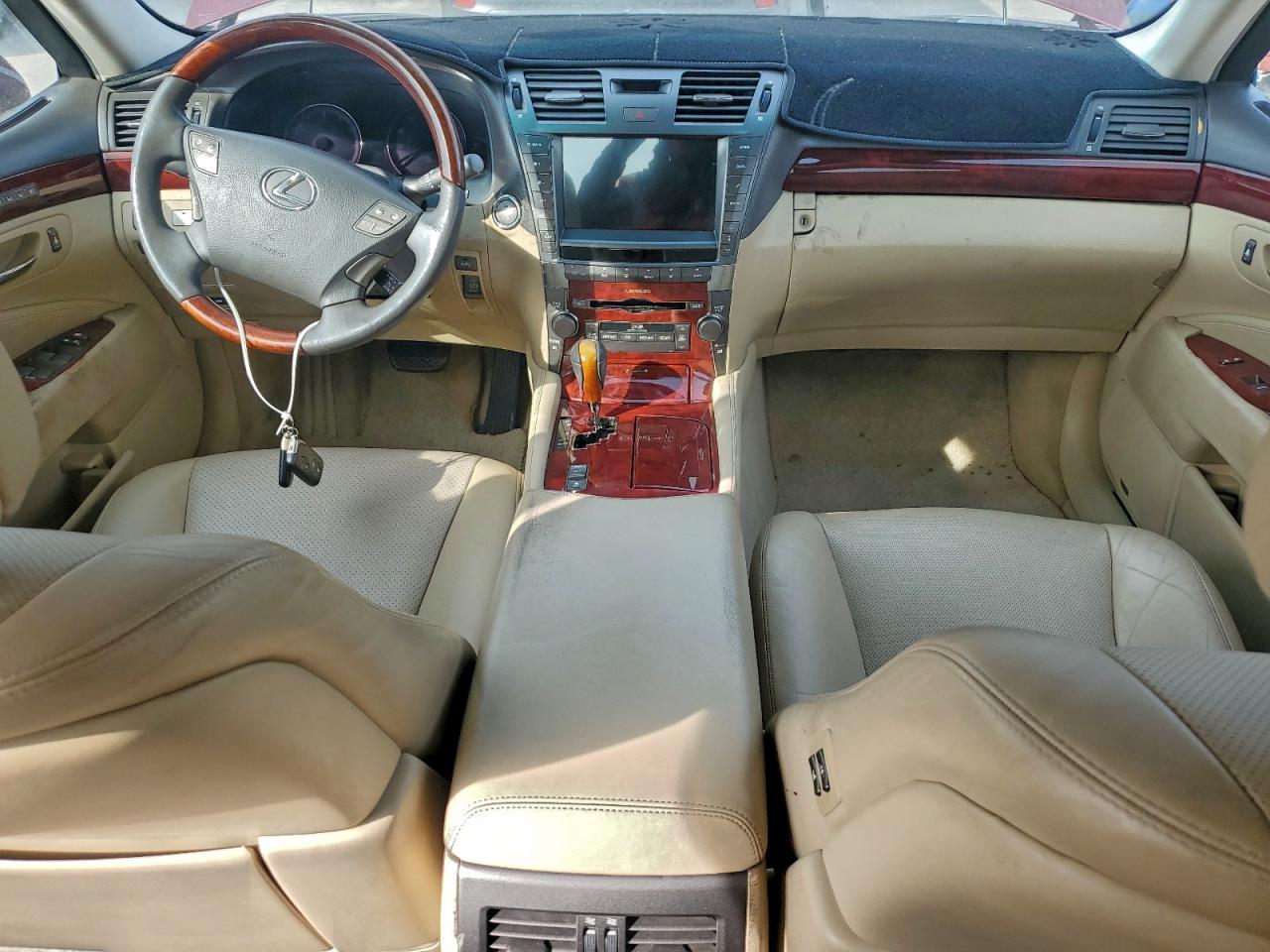 Lexus LS 460 Image 7