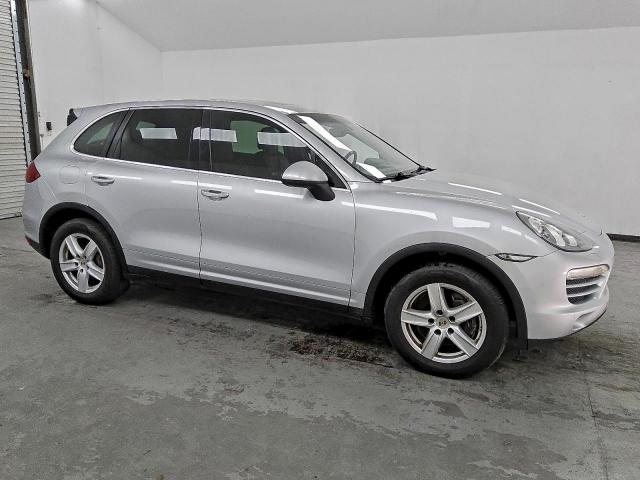 Porsche Cayenne Image 7