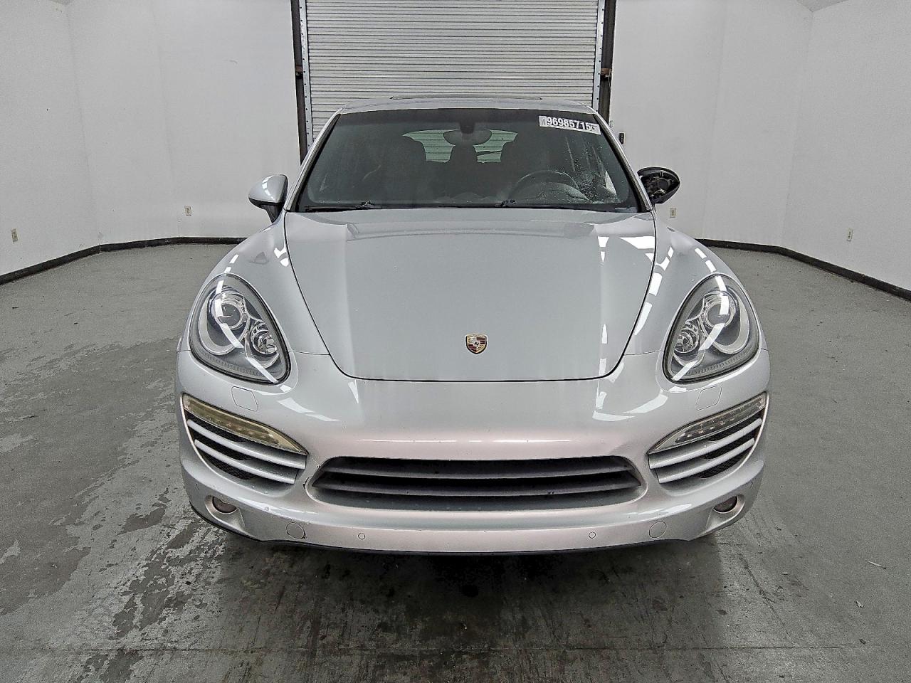 Porsche Cayenne Image 3