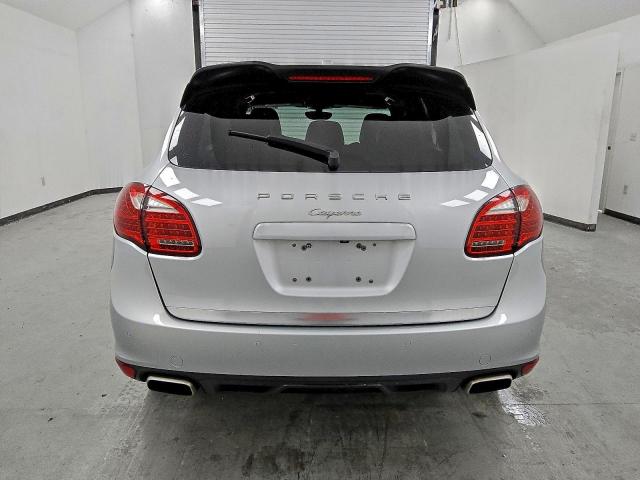 Porsche Cayenne Image 5
