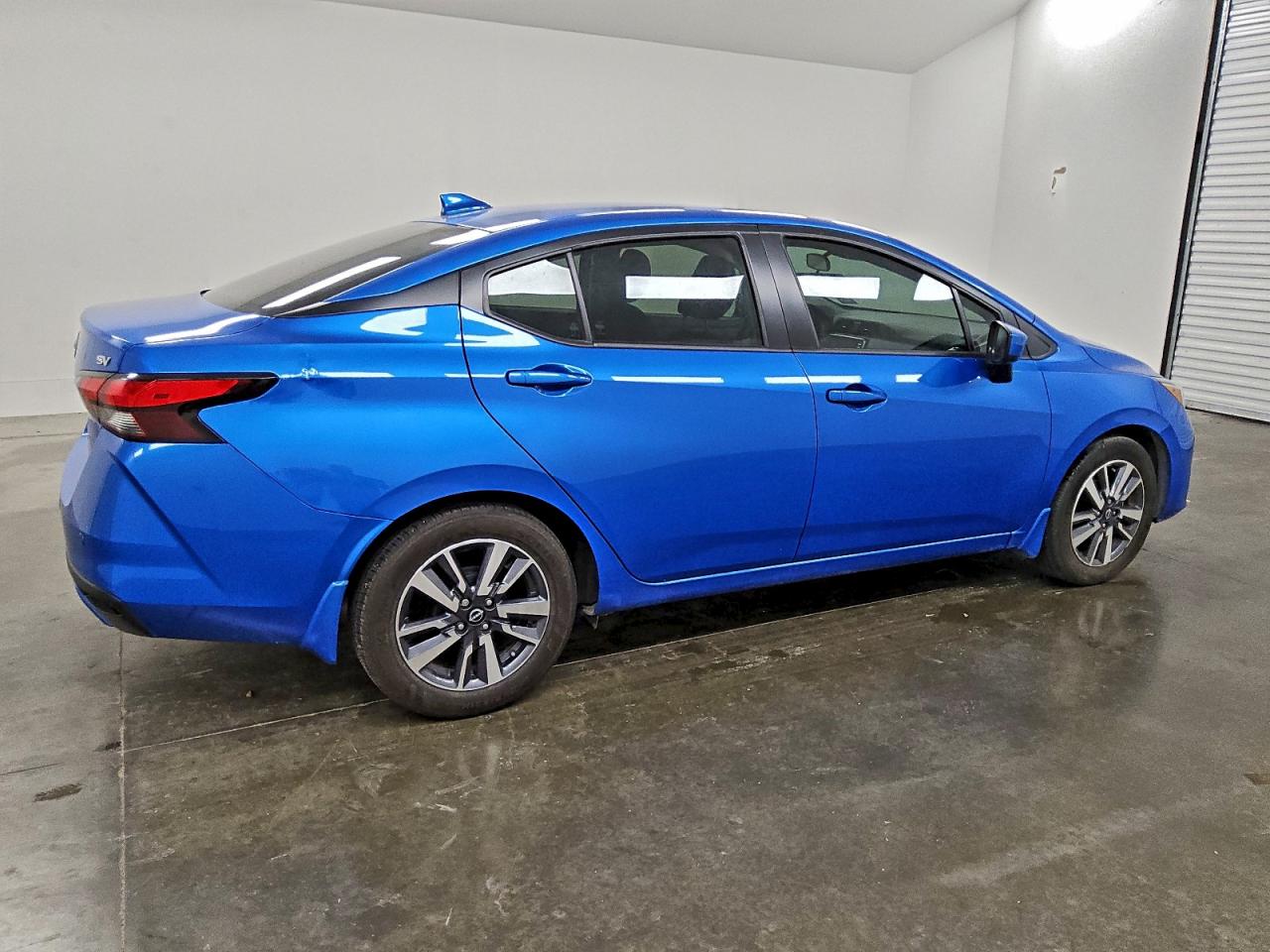 Nissan Versa Sv Image 9