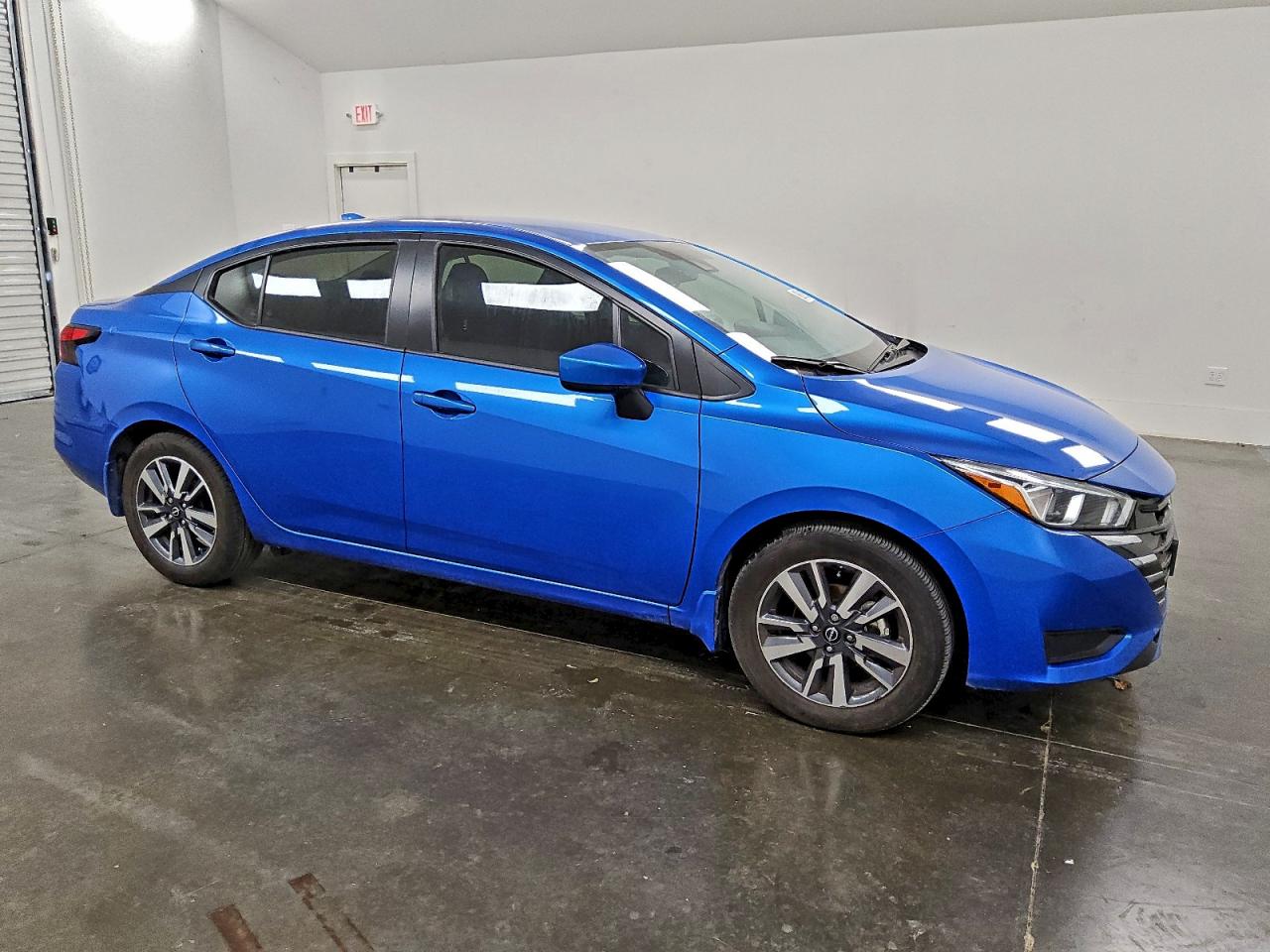 Nissan Versa Sv Image 2