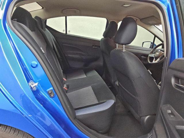 Nissan Versa Sv Image 6