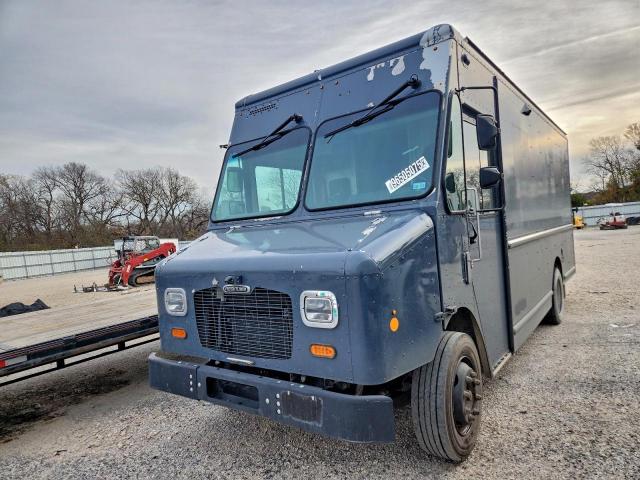  Salvage Freightliner Chassis M